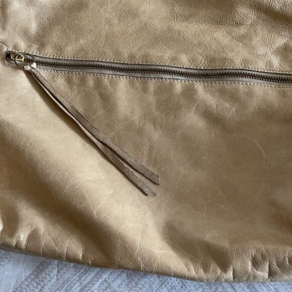 ANNA CORINNA Mid-City Tote Leather Shoulder Bag - Beige/Nude - Picture 2 of 9